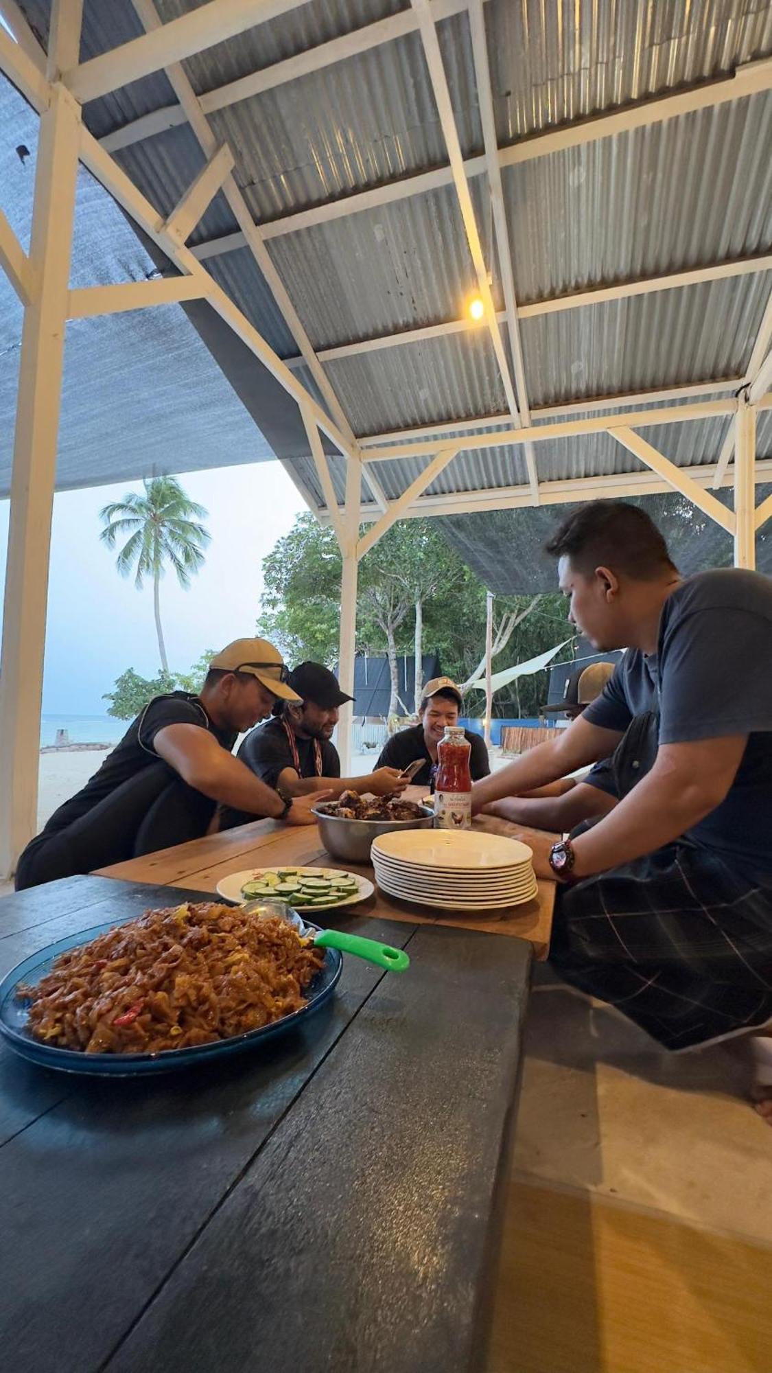 Hotel Juita Glamping Perhentian Island Kampung Kuala Besut Exterior foto